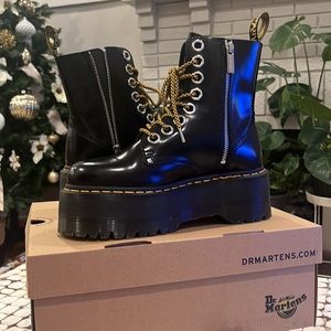 BRAND NEW JADON MAX DR MARTENS